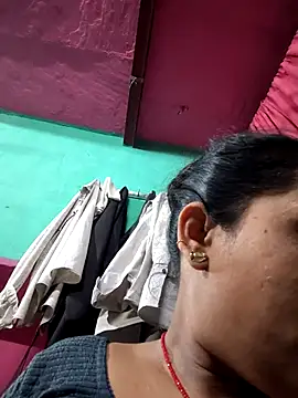 Snapshot of Reena_lodha chatting on April 2026 11:28:01 PM Reena lodha online show from April 2026 11:28:01 PM