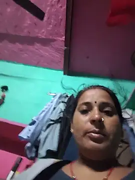 Snapshot of Reena_lodha chatting on May 2026 10:39:01 PM Reena lodha online show from May 2026 10:39:01 PM
