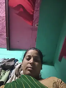 Snapshot of Reena_lodha chatting on May 2026 09:34:01 PM Reena lodha online show from May 2026 09:34:01 PM