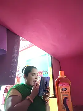 Snapshot of Reena_lodha chatting on June 2026 10:50:02 AM Reena lodha online show from June 2026 10:50:02 AM