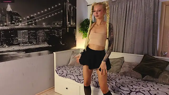 Snapshot of LanaReals chatting on January 2026 07:35:02 AM LanaReals online show from January 2026 07:35:02 AM