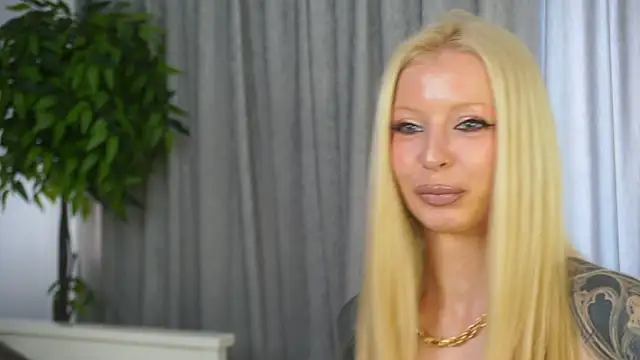 Snapshot of LanaReals chatting on March 2026 08:09:02 AM LanaReals online show from March 2026 08:09:02 AM