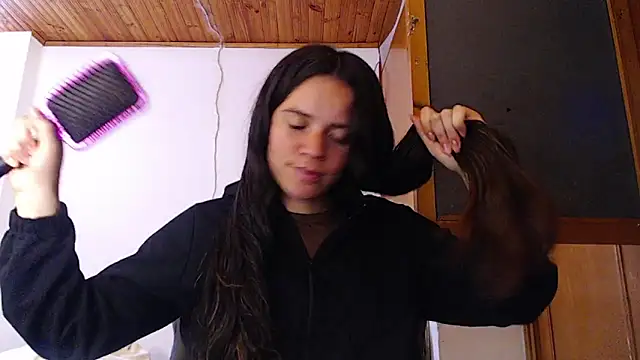 Snapshot of Shanel_Lozano chatting on May 2026 06:13:01 PM Shanel Lozano online show from May 2026 06:13:01 PM