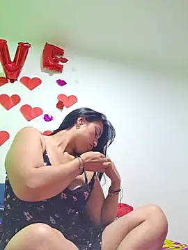 LunaRouuse  online show from February 2026 12:34:02 PM