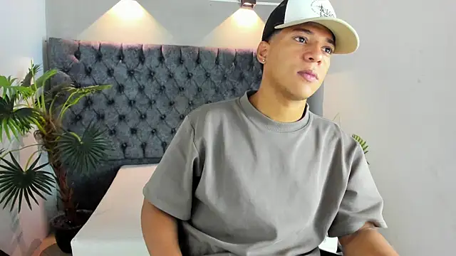 MATHY ROBERT online show from January 2026 12:54:01 PM