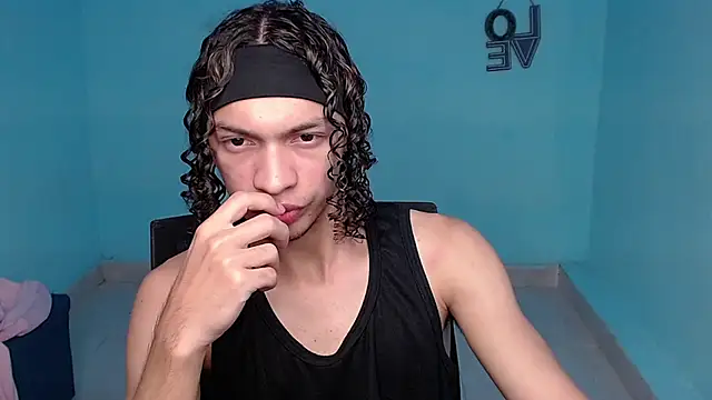 Snapshot of Axel_fox77 chatting on August 2026 11:17:02 PM Axel fox77 online show from August 2026 11:17:02 PM