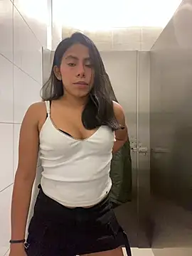 katerinnn99 online show from January 2026 07:39:01 PM