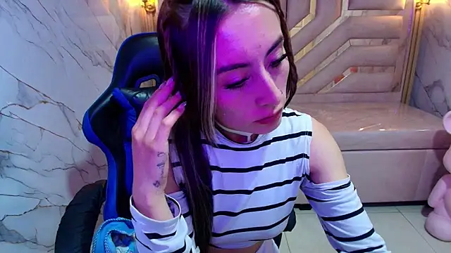 Snapshot of katalina_r_ chatting on March 2026 03:01:02 AM katalina r online show from March 2026 03:01:02 AM