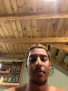 Snapshot of Axel_black10 chatting on February 2026 10:21:01 PM Axel black10 online show from February 2026 10:21:01 PM