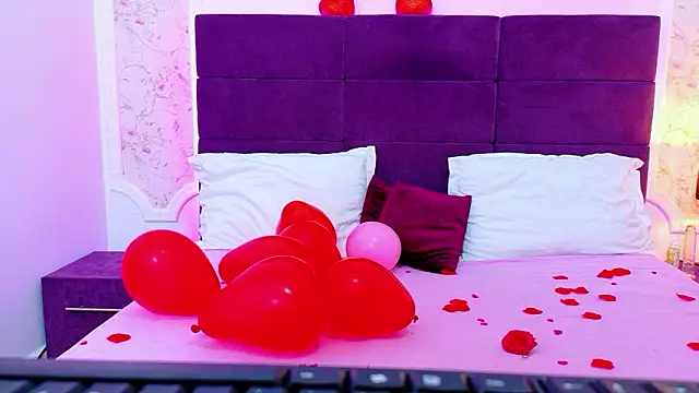 EvelinHill online show from February 2026 05:03:02 AM