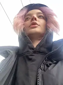 aka Blonde online show from March 2026 10:52:01 AM