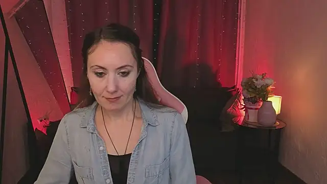 Juliet Jamess online show from January 2026 01:49:01 PM