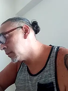 Snapshot of Big_vittollo chatting on February 2026 04:38:02 PM Big vittollo online show from February 2026 04:38:02 PM