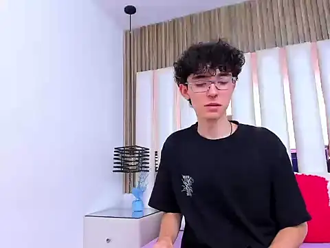 Syriussz online show from January 2026 07:37:02 PM