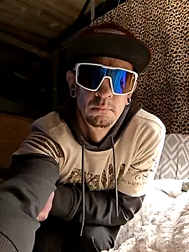 ifuckforreal online show from March 2026 02:36:02 PM