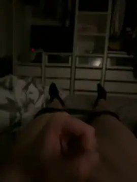 Snapshot of NotatingGrinder chatting on February 2026 12:55:02 AM NotatingGrinder online show from February 2026 12:55:02 AM