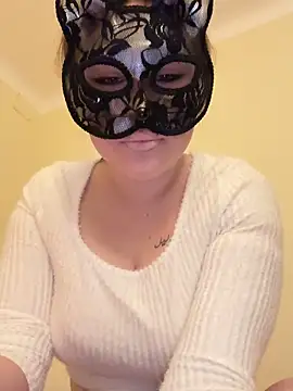 lilichipie online show from February 2026 12:15:01 PM