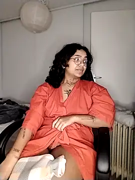 Snapshot of therealsun8 chatting on February 2026 05:39:02 PM therealsun8 online show from February 2026 05:39:02 PM