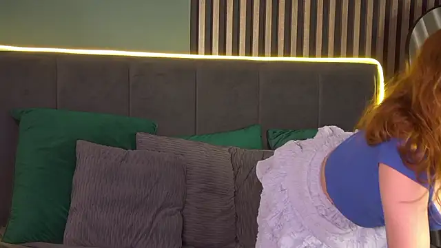 AmyRoy online show from February 2026 04:17:01 PM