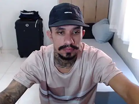 lipegonzalezz online show from February 2026 04:23:02 PM