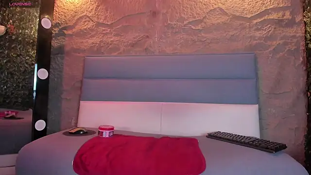 Snapshot of milenahot__69 chatting on February 2026 11:26:02 AM milenahot 69 online show from February 2026 11:26:02 AM