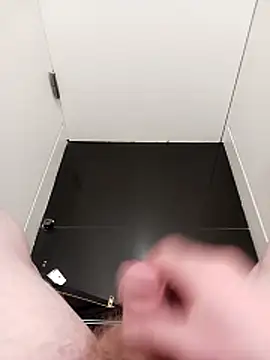 Hertsguy1984 online show from March 2026 09:32:02 PM