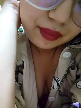 Snapshot of Sexy-Mouna chatting on April 2026 01:28:02 AM Sexy-Mouna online show from April 2026 01:28:02 AM