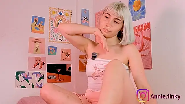 annieTinky0 online show from February 2026 12:09:01 AM