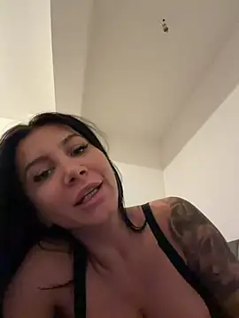 MaddyStorm online show from January 2026 10:57:02 PM