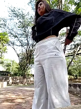 ThamaraGen  online show from February 2026 01:54:01 PM