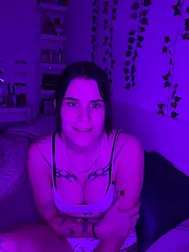 julieeeeee75 online show from January 2026 09:51:01 PM