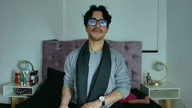 Ethan Briggs  online show from March 2026 03:34:02 AM