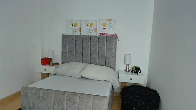 Lucy Carson  online show from January 2026 03:45:02 AM