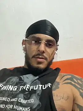 Snapshot of liyamjunior chatting on February 2026 03:15:01 AM liyamjunior online show from February 2026 03:15:01 AM