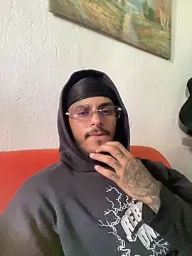 Snapshot of liyamjunior chatting on February 2026 04:11:02 PM liyamjunior online show from February 2026 04:11:02 PM