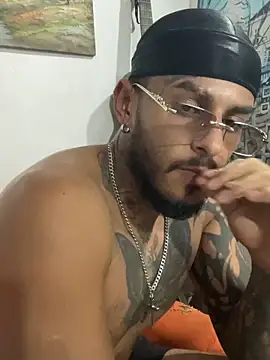 Snapshot of liyamjunior chatting on February 2026 06:53:02 AM liyamjunior online show from February 2026 06:53:02 AM