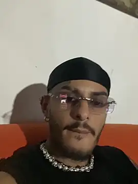 Snapshot of liyamjunior chatting on February 2026 02:21:01 AM liyamjunior online show from February 2026 02:21:01 AM