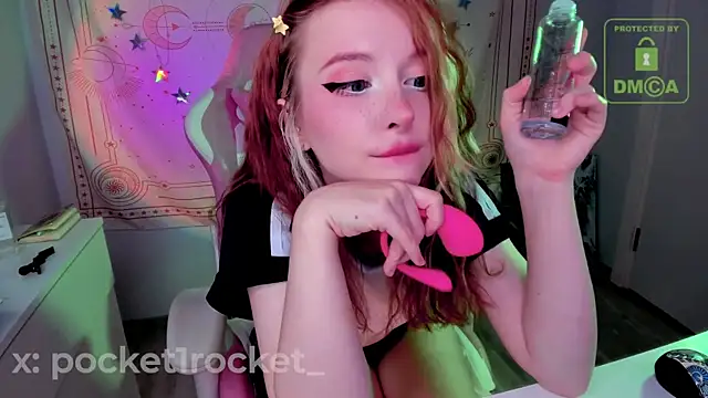 Snapshot of _PocketRocket_ chatting on September 2025 11:28:02 PM  PocketRocket  online show from September 2025 11:28:02 PM