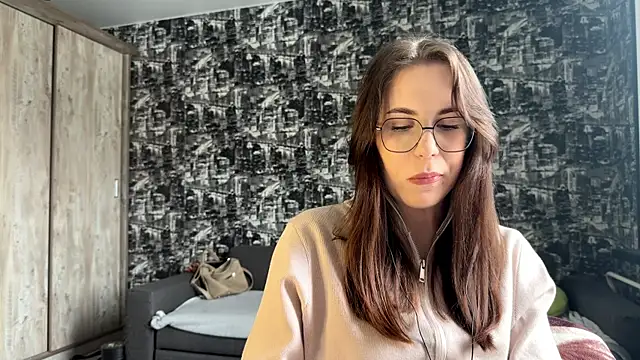 Snapshot of JanelleCourville chatting on March 2026 10:32:01 AM JanelleCourville online show from March 2026 10:32:01 AM