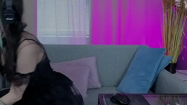 ToxicKittyy online show from February 2026 02:18:01 PM