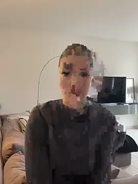 NovaLushhh online show from February 2026 12:33:02 PM