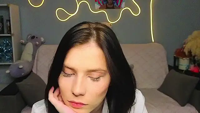 Snapshot of JinxMoon chatting on February 2026 05:06:02 PM JinxMoon online show from February 2026 05:06:02 PM