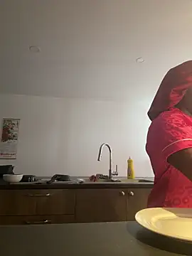 icelyne 2001 online show from February 2026 04:26:01 PM