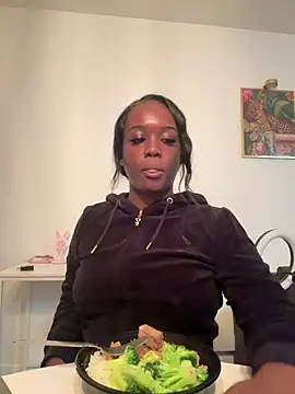 icelyne 2001 online show from February 2026 11:39:01 PM