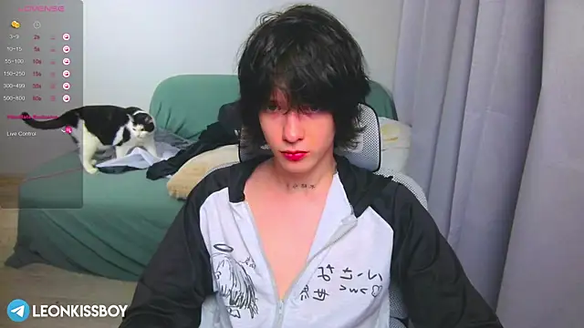 Snapshot of LeonBoykisser chatting on March 2026 05:36:01 PM LeonBoykisser online show from March 2026 05:36:01 PM