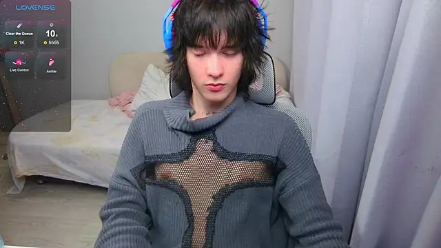 Snapshot of LeonBoykisser chatting on May 2026 07:22:02 PM LeonBoykisser online show from May 2026 07:22:02 PM