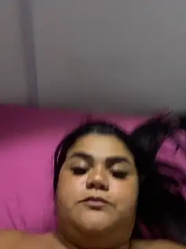 Snapshot of MorenaCariok chatting on January 2026 04:27:01 AM MorenaCariok online show from January 2026 04:27:01 AM