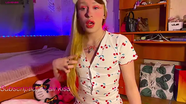 Snapshot of miss_barbie111 chatting on February 2026 03:31:01 PM miss barbie111 online show from February 2026 03:31:01 PM