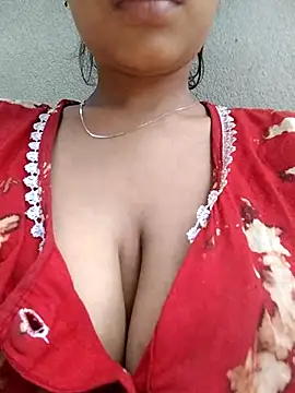 Snapshot of knightqueen12 chatting on February 2026 05:27:02 AM knightqueen12 online show from February 2026 05:27:02 AM