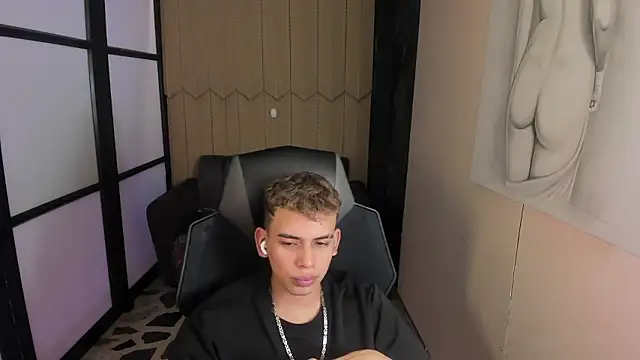 JuanSixx  online show from January 2026 09:41:01 PM